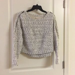 Silence and Noise Crop Sweater Size Small